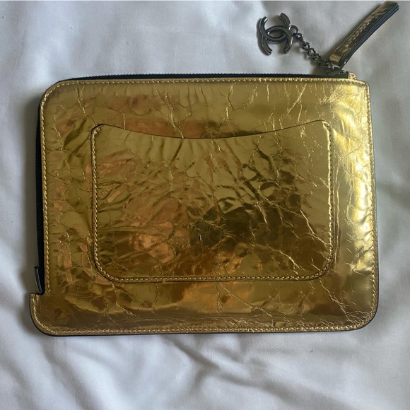 CHANEL Oversized Gold Leather Clutch - Picture 2 of 10